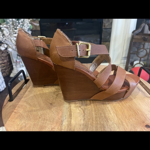 Banana Republic Wedge - Picture 4 of 6